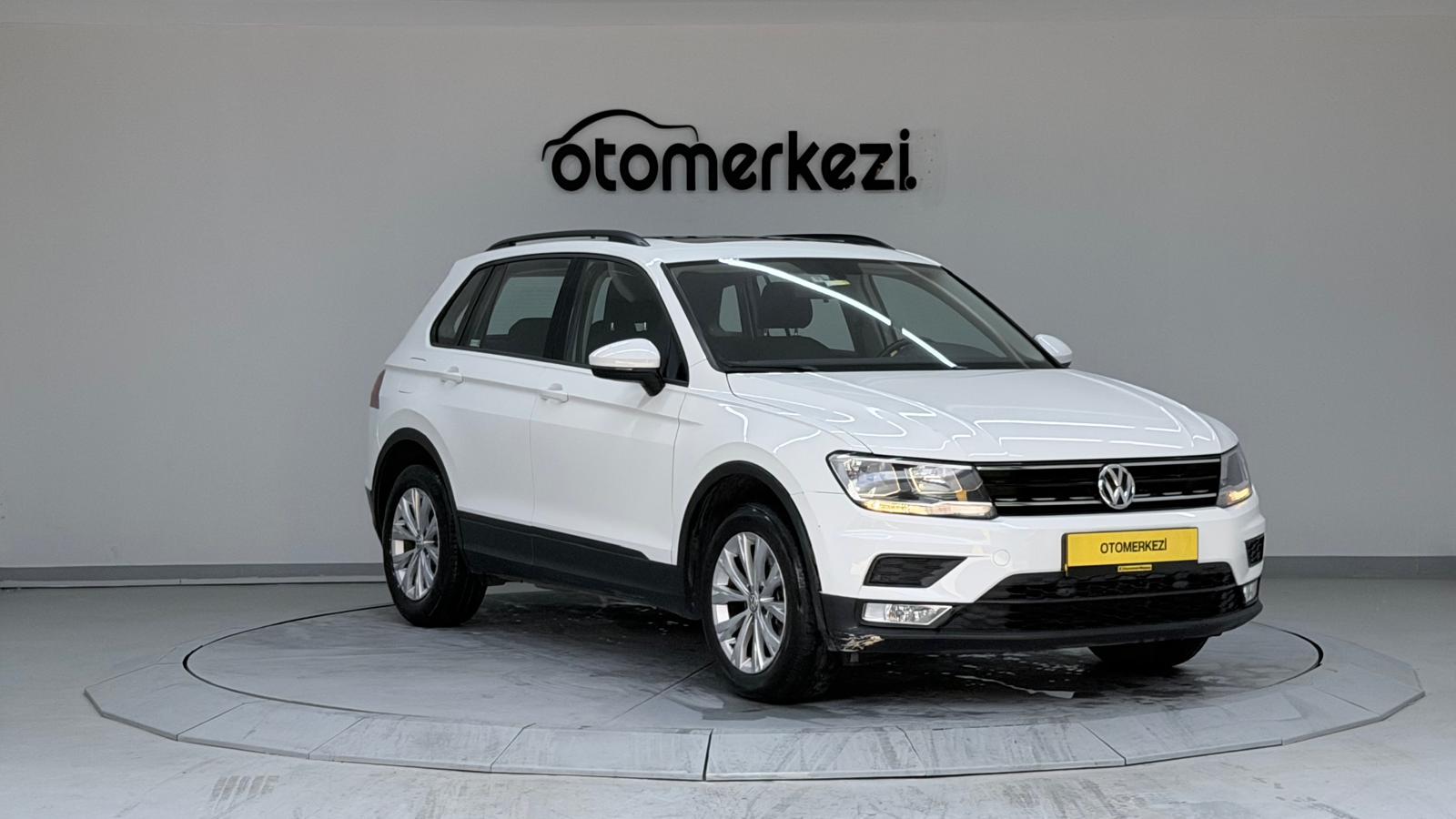 VOLKSWAGEN TIGUAN 2